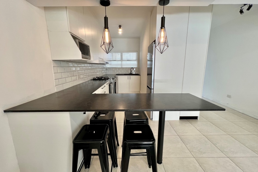 1 Bedroom Property for Sale in Sea Point Western Cape